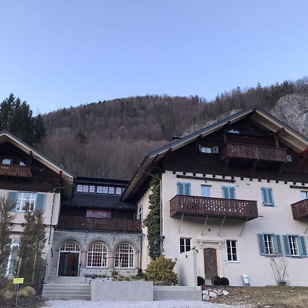 Apartment In Historischer Villa Mit Parkplatz Grünau im Almtal Dış mekan fotoğraf