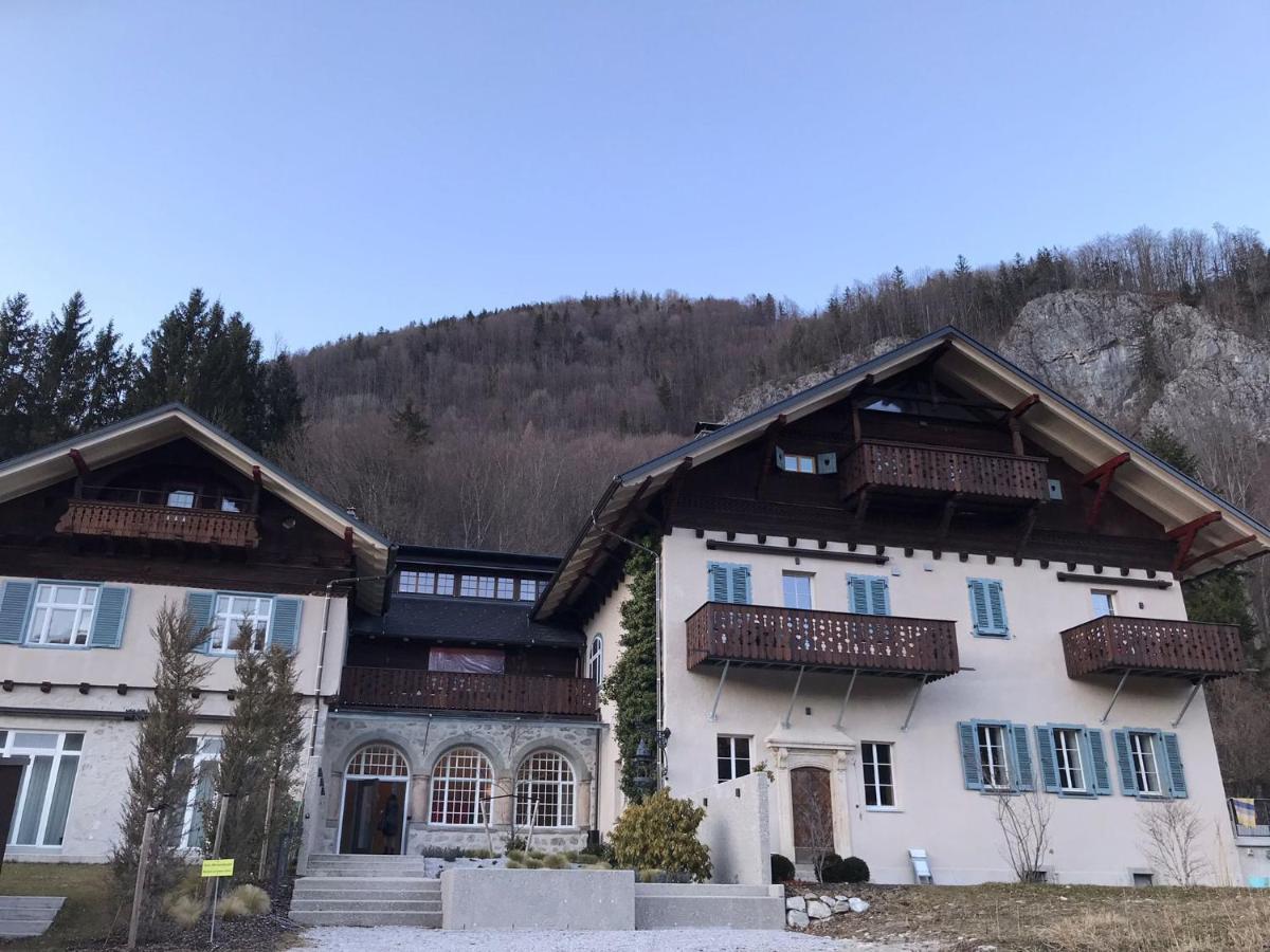 Apartment In Historischer Villa Mit Parkplatz Grünau im Almtal Dış mekan fotoğraf